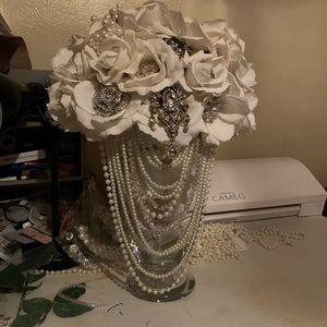 Handmade wedding brooch bouquet.